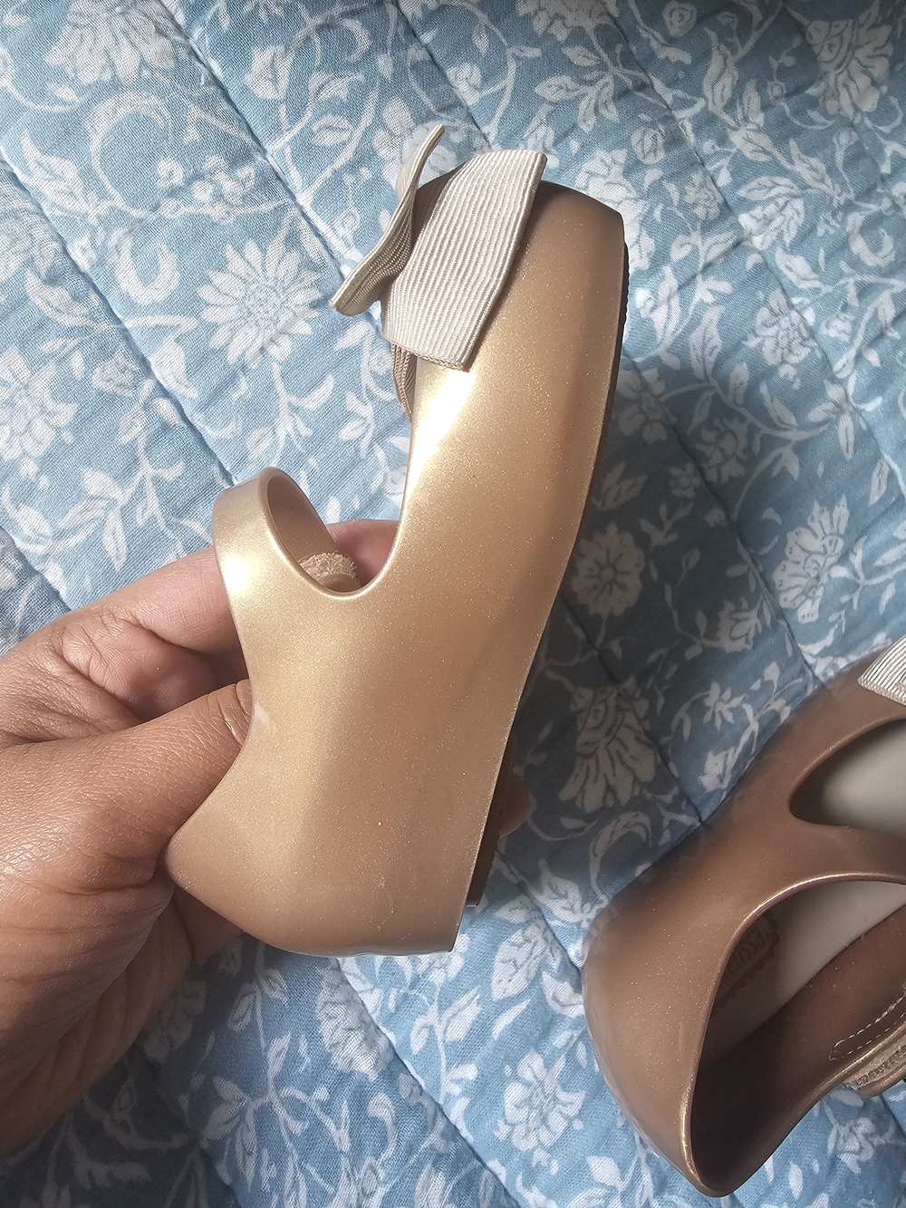 Mini Melissa Girls' Shimmery Gold Wedge Shoes with Bow